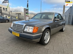 Mercedes-Benz 200-500 (W124) - 200