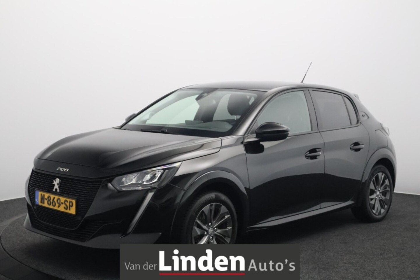 Peugeot e-208 - EV Allure 50 kWh | SOH 96% | Carplay & Android | Parkeersensoren - AutoWereld.nl