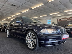 BMW 3-serie - 318i Executive. Cruise control, trekhaak, 18'LM en veel meer