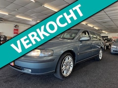 Volvo V70 - 2.4 Comfort Line. Cruise control, afneembaar trekhaak, usb en veel meer