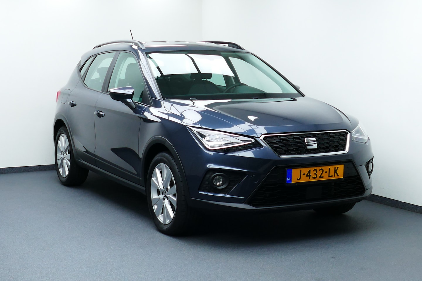 Seat Arona - 1.0 TSI Xcellence Business Intense. Navi, Clima, Cruise, StoelVerw, Haak 1100kg - AutoWereld.nl