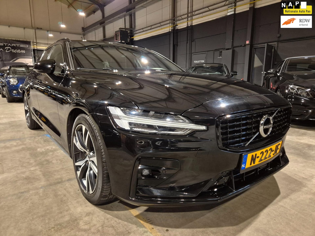 Volvo V60 - 2.0 B4 Inscription - Adapt Cruise - Camera - Memorystoel - Keyless - Elektr Trekhaak - AutoWereld.nl