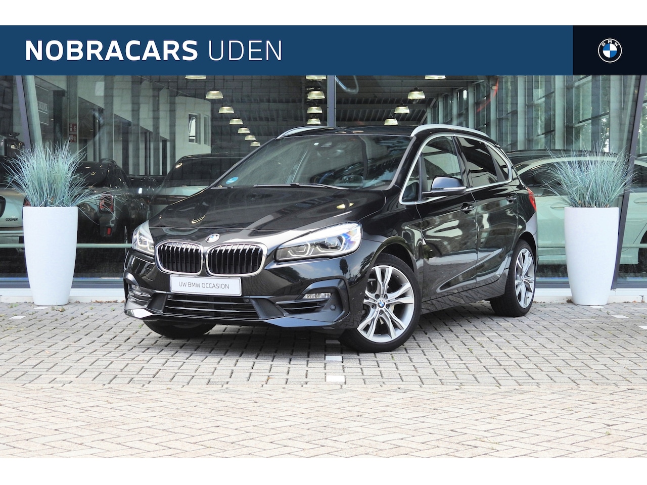BMW 2-serie Active Tourer - 218i High Executive Sport Line Automaat / Sportstoelen / Achteruitrijcamera / Head-Up / LE - AutoWereld.nl