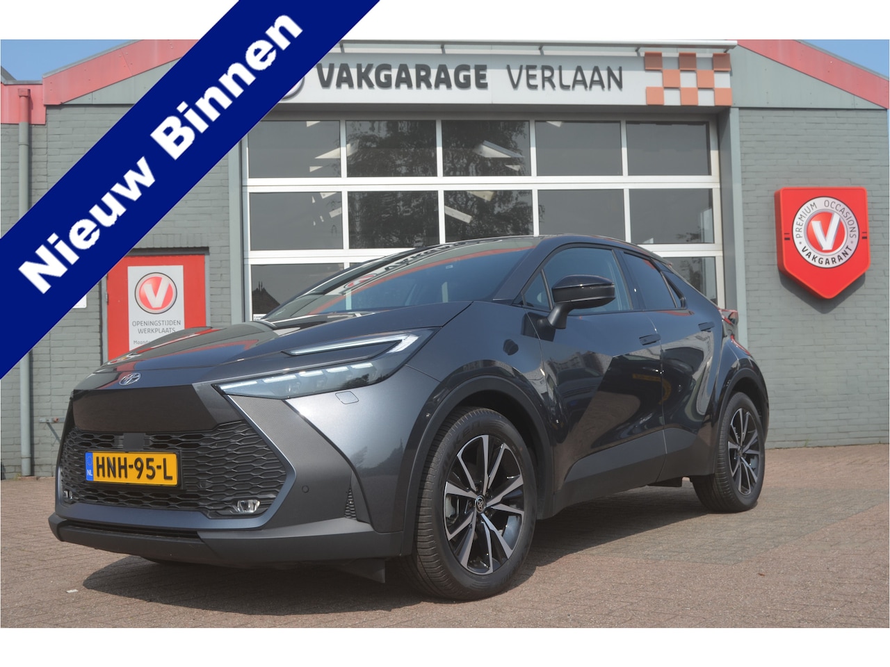 Toyota C-HR - 1.8 Hybrid 140 Dynamic/groot scherm - AutoWereld.nl