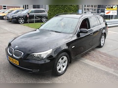 BMW 5-serie Touring - 520i Corporate Lease Business Line leer, trekhaak, navi, pano