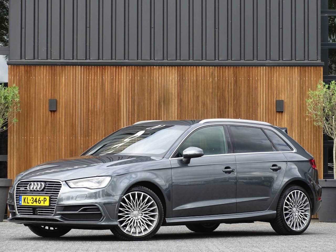Audi A3 Sportback - 300PK e-tron S-Tronic / ProLine + / S-Edition / LED - AutoWereld.nl