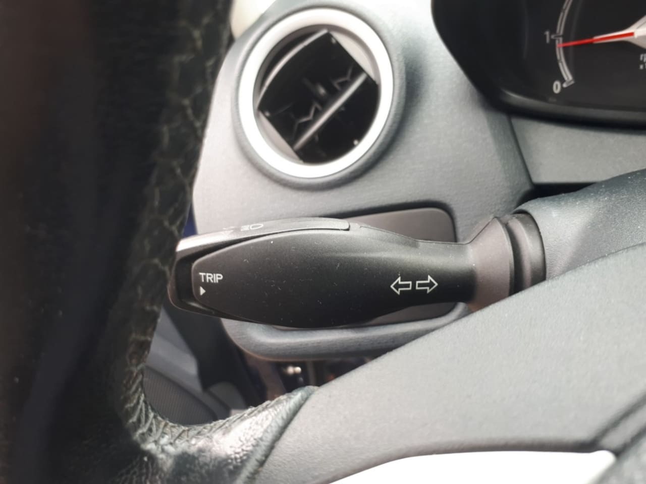 Ford Fiesta - 1.25 Sensation Edition RADIO CD/AIRCO/AUX IN/ELEK RAMEN+SPIEGELS