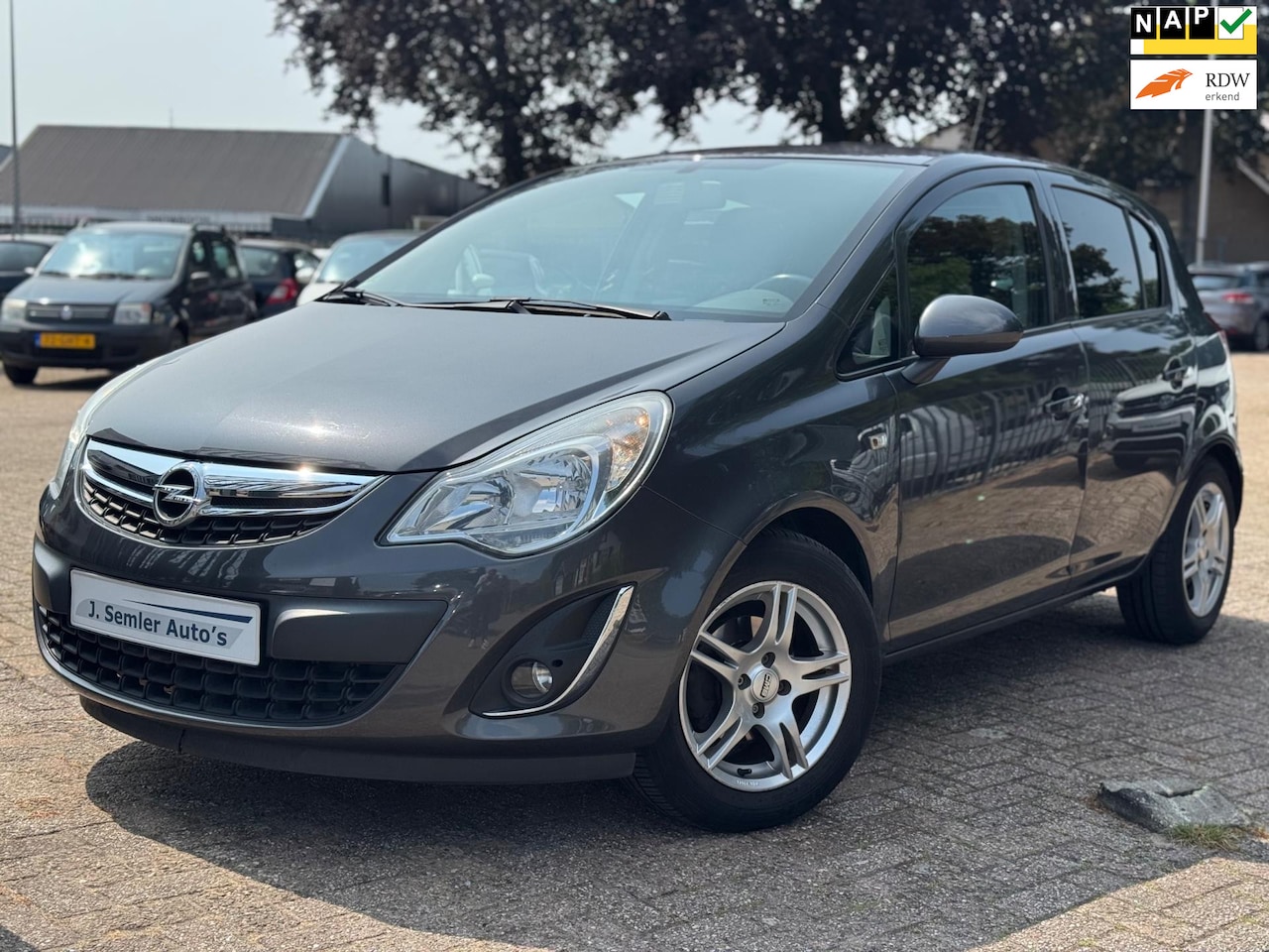 Opel Corsa - 1.4-16V Cosmo NAVI CRUISE CTRL APK 04-2027 !!! PERFECT ONDERHOUDEN - AutoWereld.nl