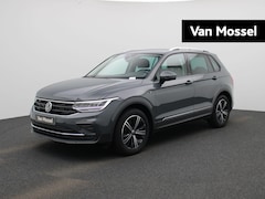 Volkswagen Tiguan - 1.5 TSI 96kW Active 131 PK | Navigatie | Airco | Climatronic | Stoelverwarming | Stuurverw