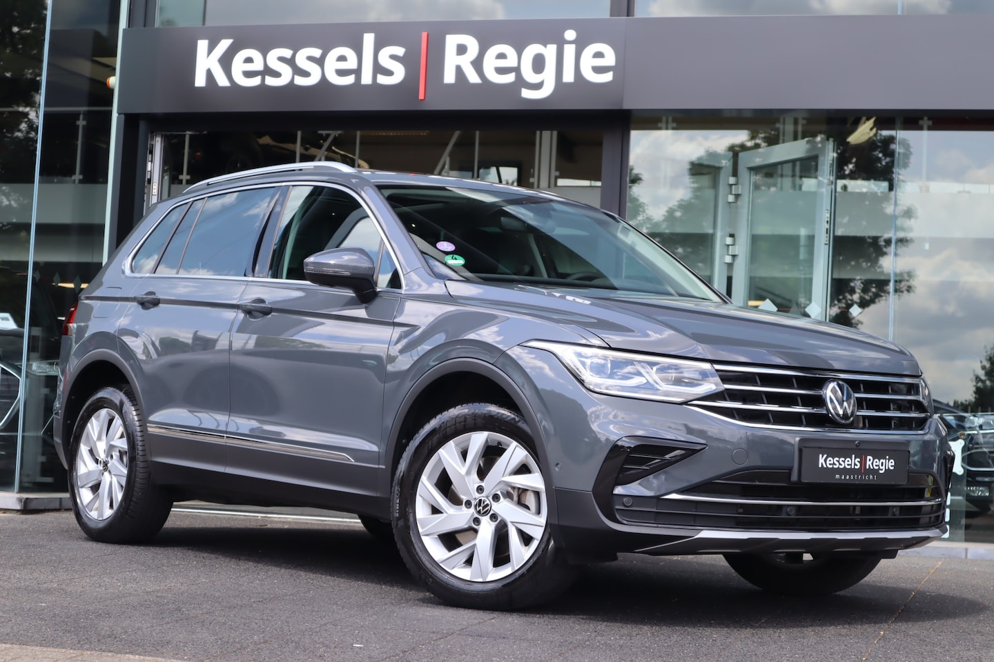 Volkswagen Tiguan - 1.5 eHybrid Elegance Navi Led Virtual HuD - AutoWereld.nl