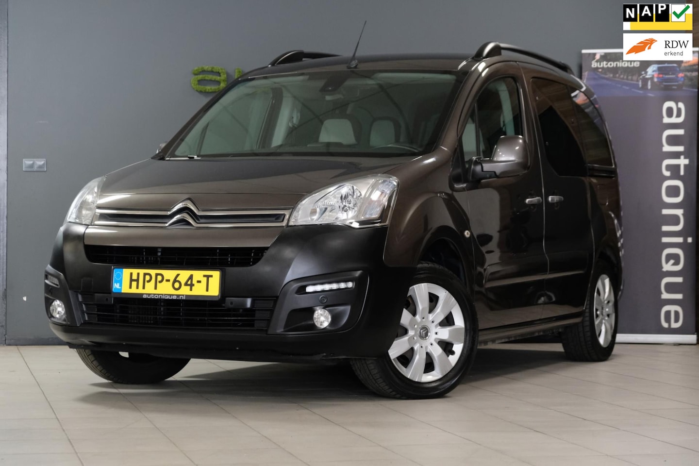 Citroën Berlingo - 1.2 PureTech XTR 5 Persoons NAVIGATIE/CAMERA/APPLE CARPLAY - AutoWereld.nl