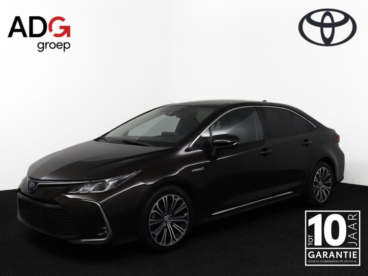 Toyota Corolla - 1.8 Hybrid First Edition | Adaptive Cruise Control | Climate Control | Achteruitrijcamera - AutoWereld.nl