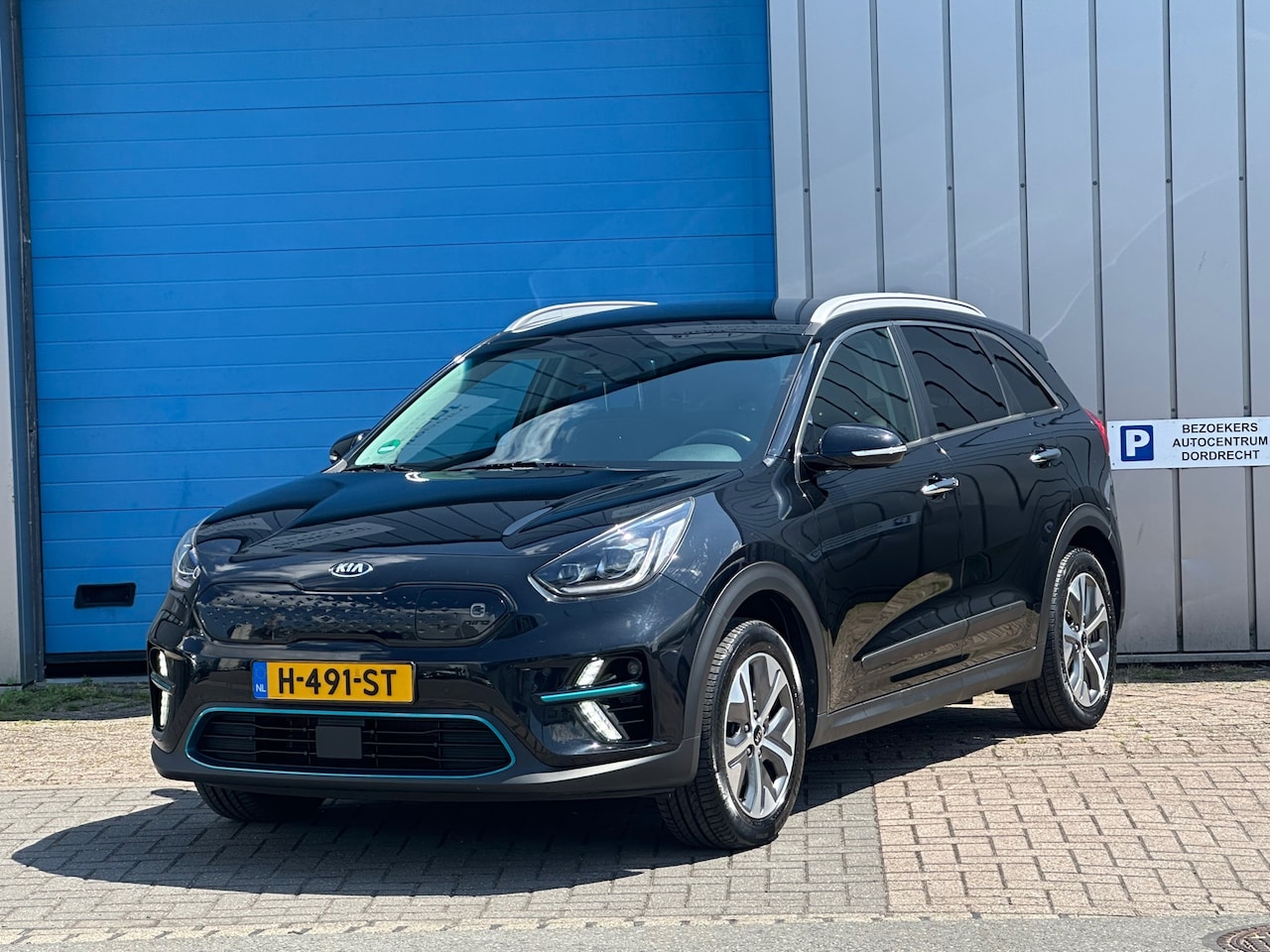 Kia e-Niro - ExecutiveLine 64 kWh LEER SOH 100% DEALER OND 1 EIG - AutoWereld.nl