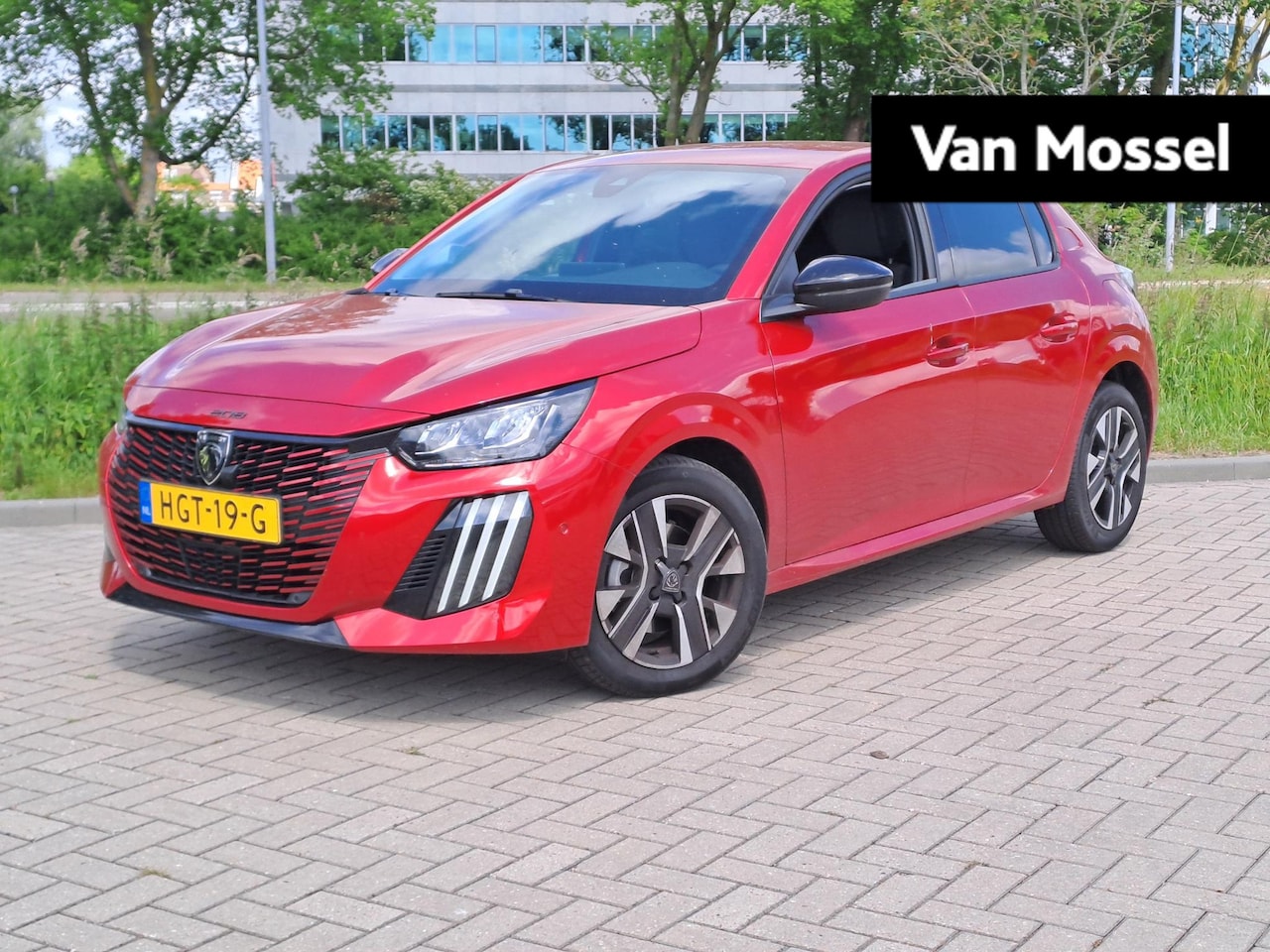 Peugeot 208 - 100 Allure | Navigatie | Camera | Keyless Entry & Start - AutoWereld.nl