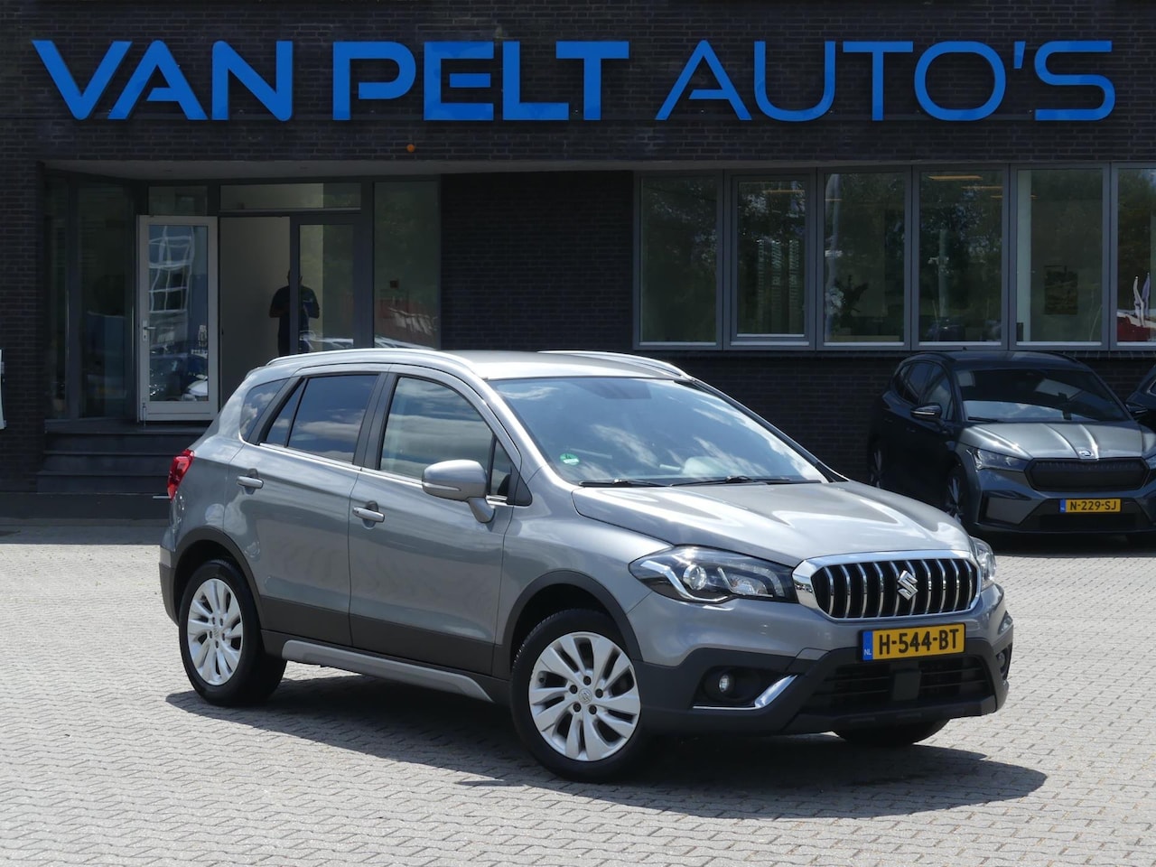 Suzuki S-Cross - 1.0 Boosterjet Select / Stoelverwarming / Carplay - AutoWereld.nl