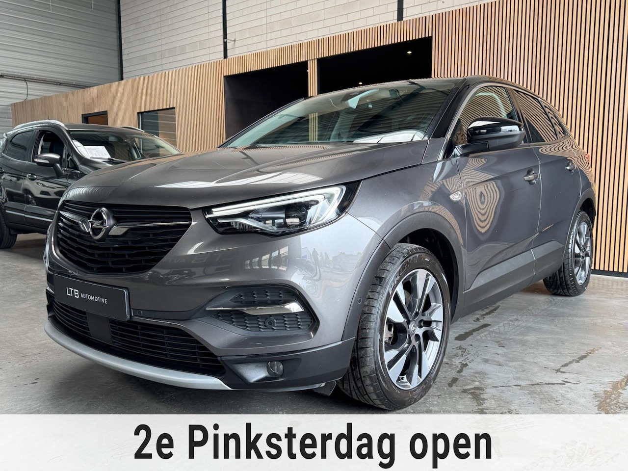 Opel Grandland X - 1.2 Turbo Executive Automaat Navi|LED|Carplay|APK - AutoWereld.nl