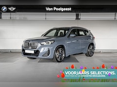 BMW iX1 - xDrive30 67 kWh | M Sportpakket | Adaptieve LED koplampen | Selections 500