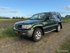 Toyota Land Cruiser 100 - LandCruiser 4.2 VX Standard Roof Window Van