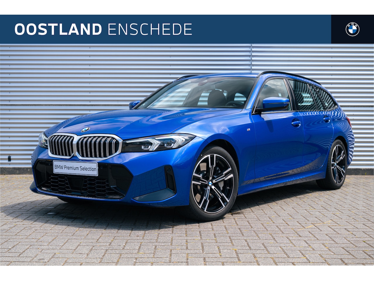 BMW 3-serie Touring - 330i xDrive M Sport Automaat / Sportstoelen / Achteruitrijcamera / Stoelverwarming / PDC / - AutoWereld.nl