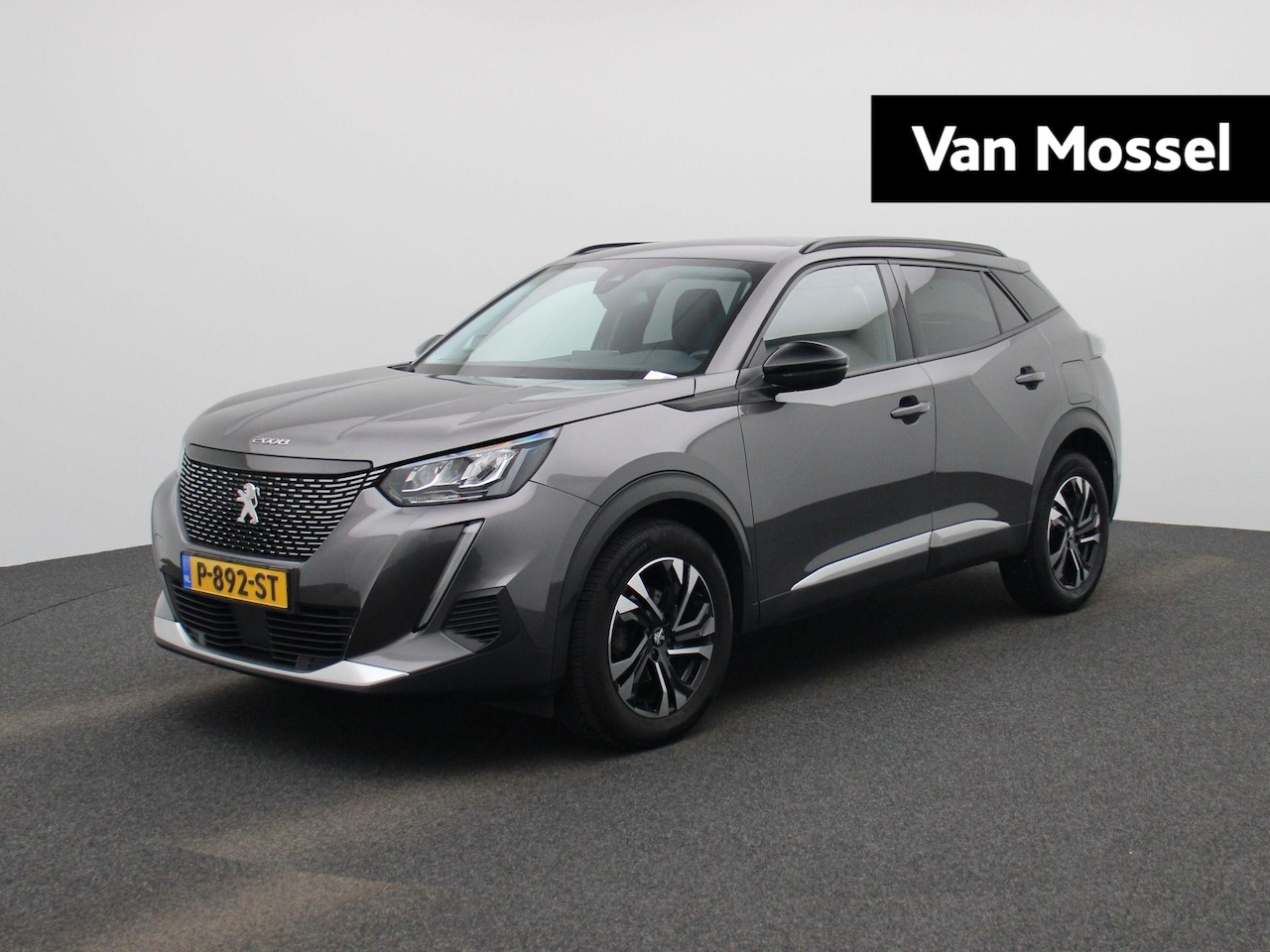 Peugeot 2008 - 1.2 PureTech Allure | Navigatie | Climate control | 17" Lichtmetalen velgen - AutoWereld.nl