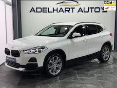 BMW X2 - SDrive18i Executive M sport stuur Automaat / Navigatie full map / Cruise control / Climate