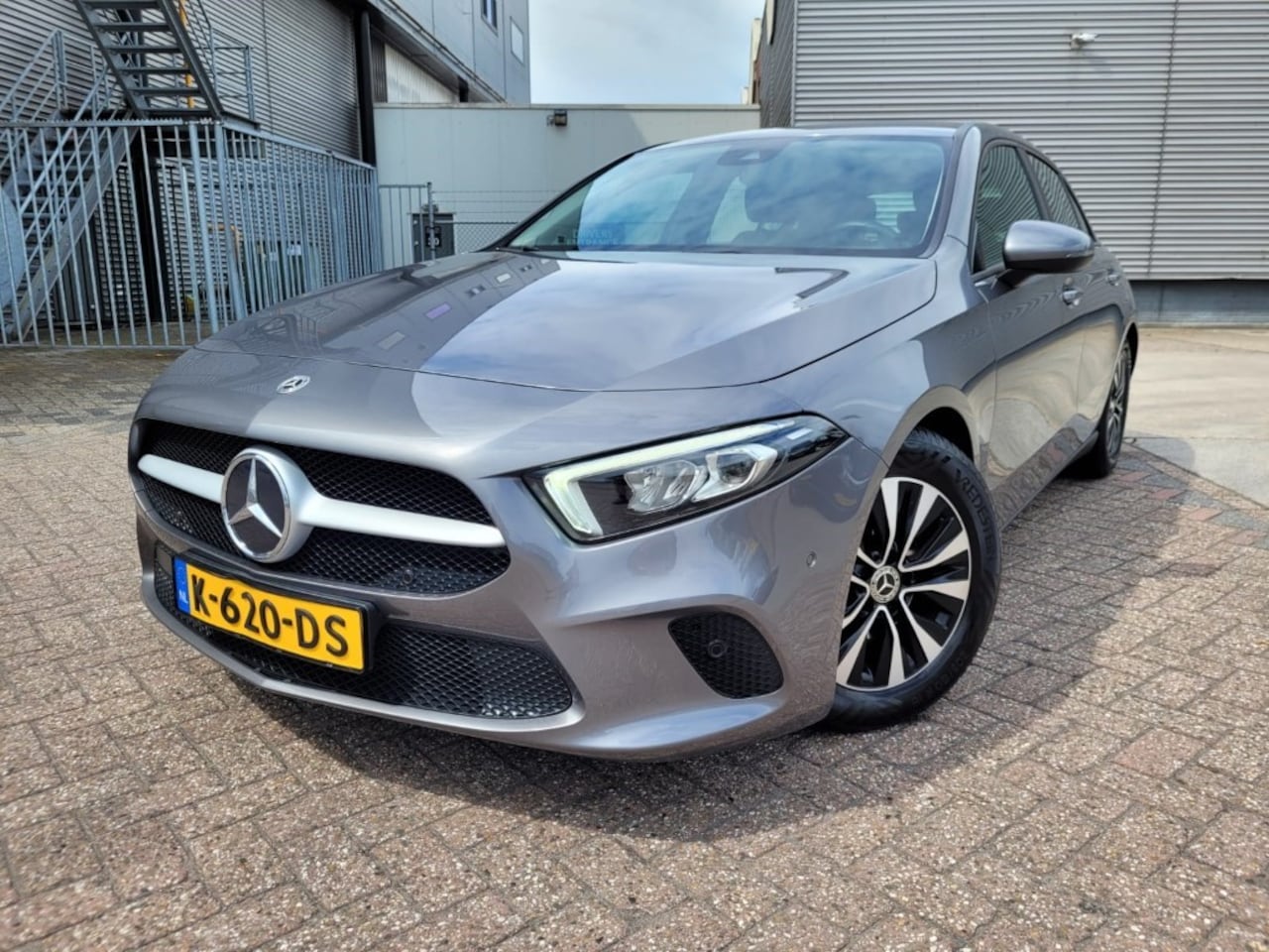 Mercedes-Benz A-klasse - 160 Business Solution Zwarte hemel / LMV - AutoWereld.nl