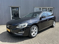 Volvo V60 - 2.4 D6 AWD Pl.i Sum. Keyless PDC NAVI Nette