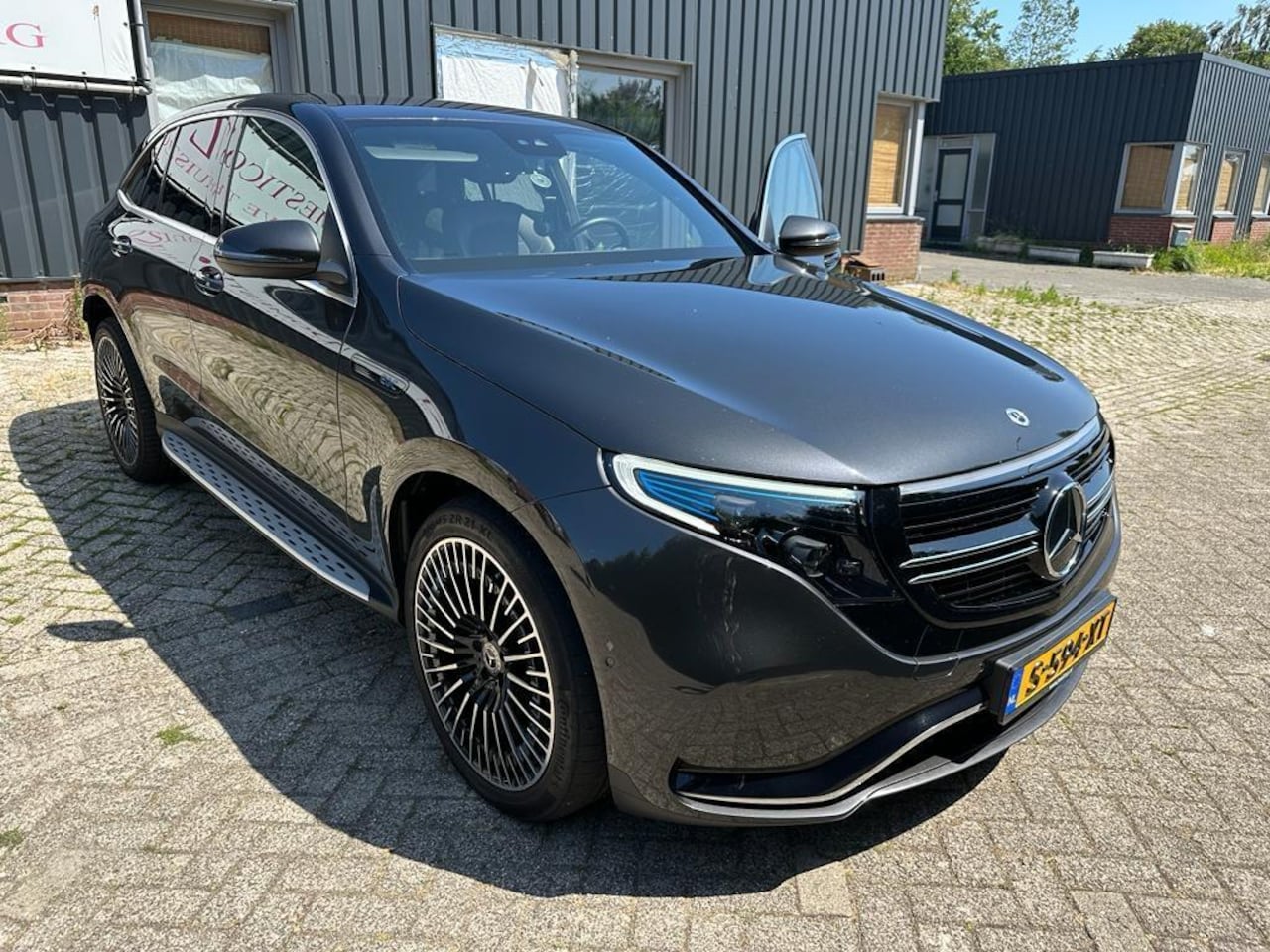 Mercedes-Benz EQC - 400 4MATIC AMG 21"inch - AutoWereld.nl