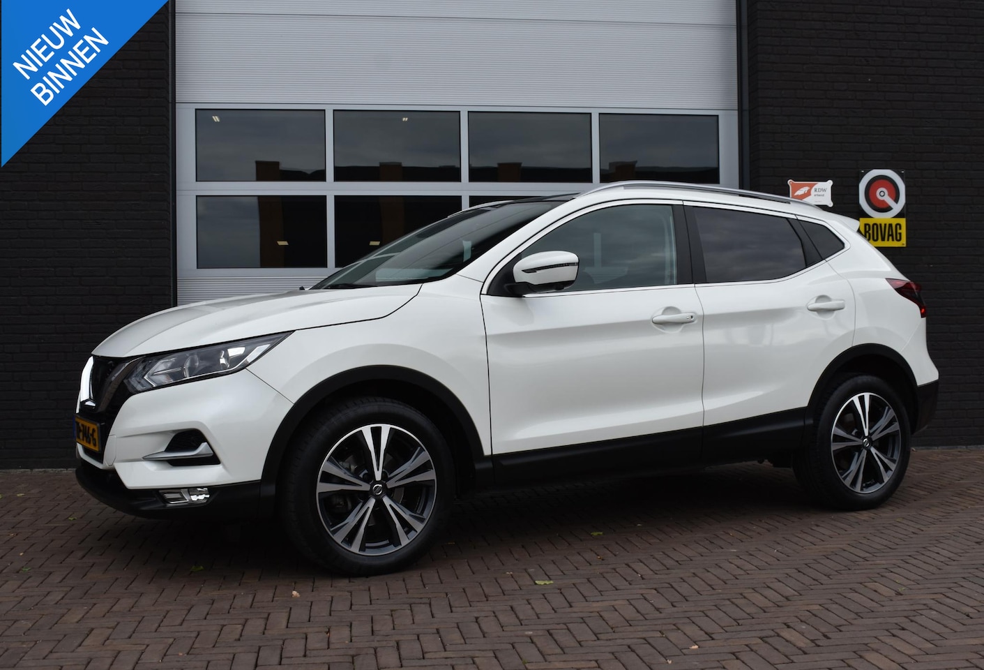 Nissan Qashqai - 1.2 DIG-T 116PK Aut. N-Connecta | Panodak | Camera | Navi | Incl. garantie - AutoWereld.nl