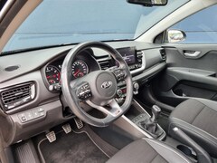 Kia Stonic - 1.0 T-GDi 100pk GT-PlusLine | Navigatie | Stoel- en stuurverwarming | Parkeercamera | Clim