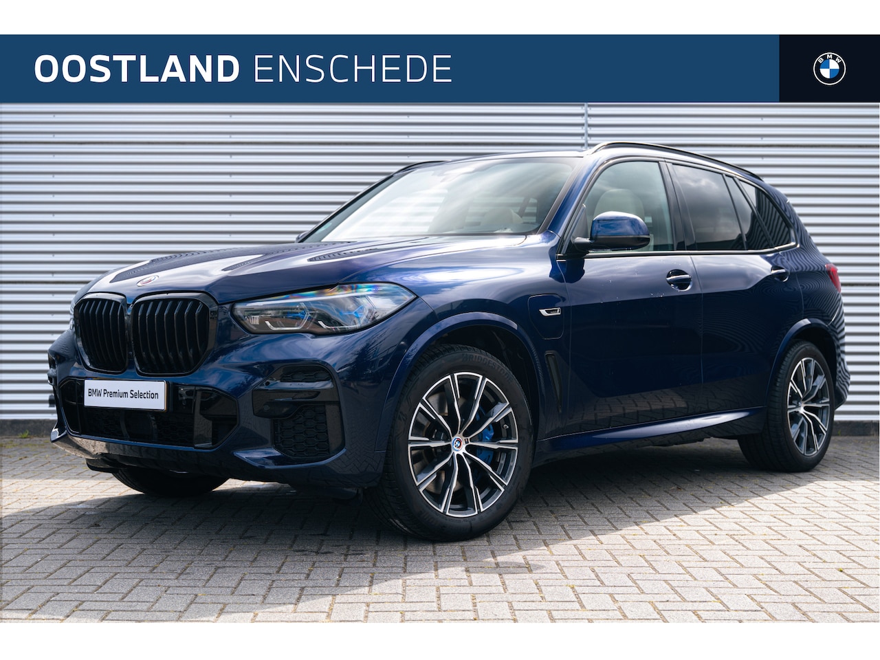 BMW X5 - xDrive45e High Executive M Sport Automaat / Panoramadak / Trekhaak / Comfortstoelen / Stoe - AutoWereld.nl