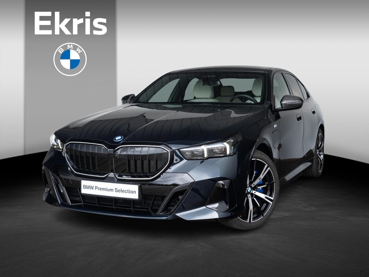 BMW 5-serie - Sedan 550e xDrive | M Sportpakket Pro | Equipment Pack Pro | Verwarmd Stuurwiel | Comfort - AutoWereld.nl