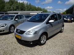 Volkswagen Fox - 1.4 Trendline airco sport velgen radio cd