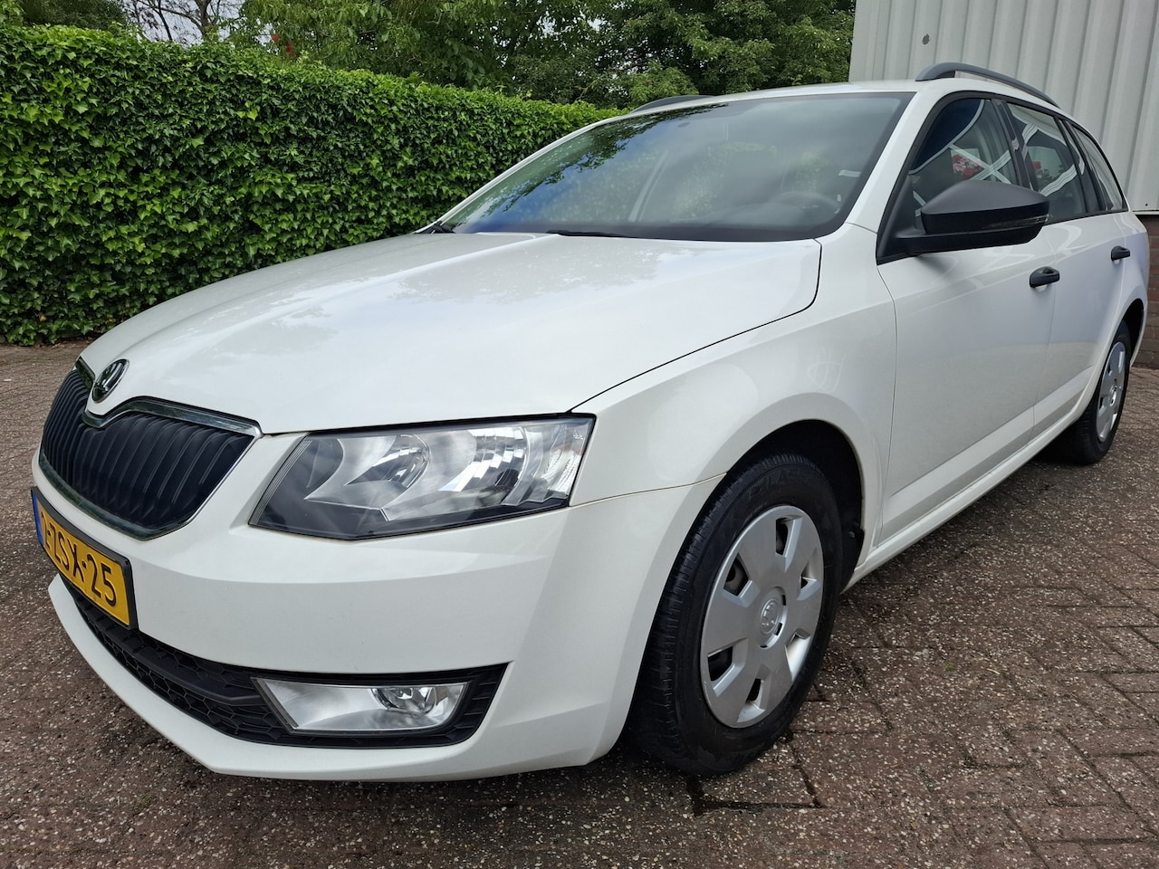 Skoda Octavia Combi - 1.6 TDI Greentech Active 3950.- EX BTW 105PK - AutoWereld.nl