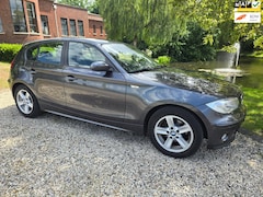 BMW 1-serie - 118i High Executive Automaat Airco cruise controle Apple car play