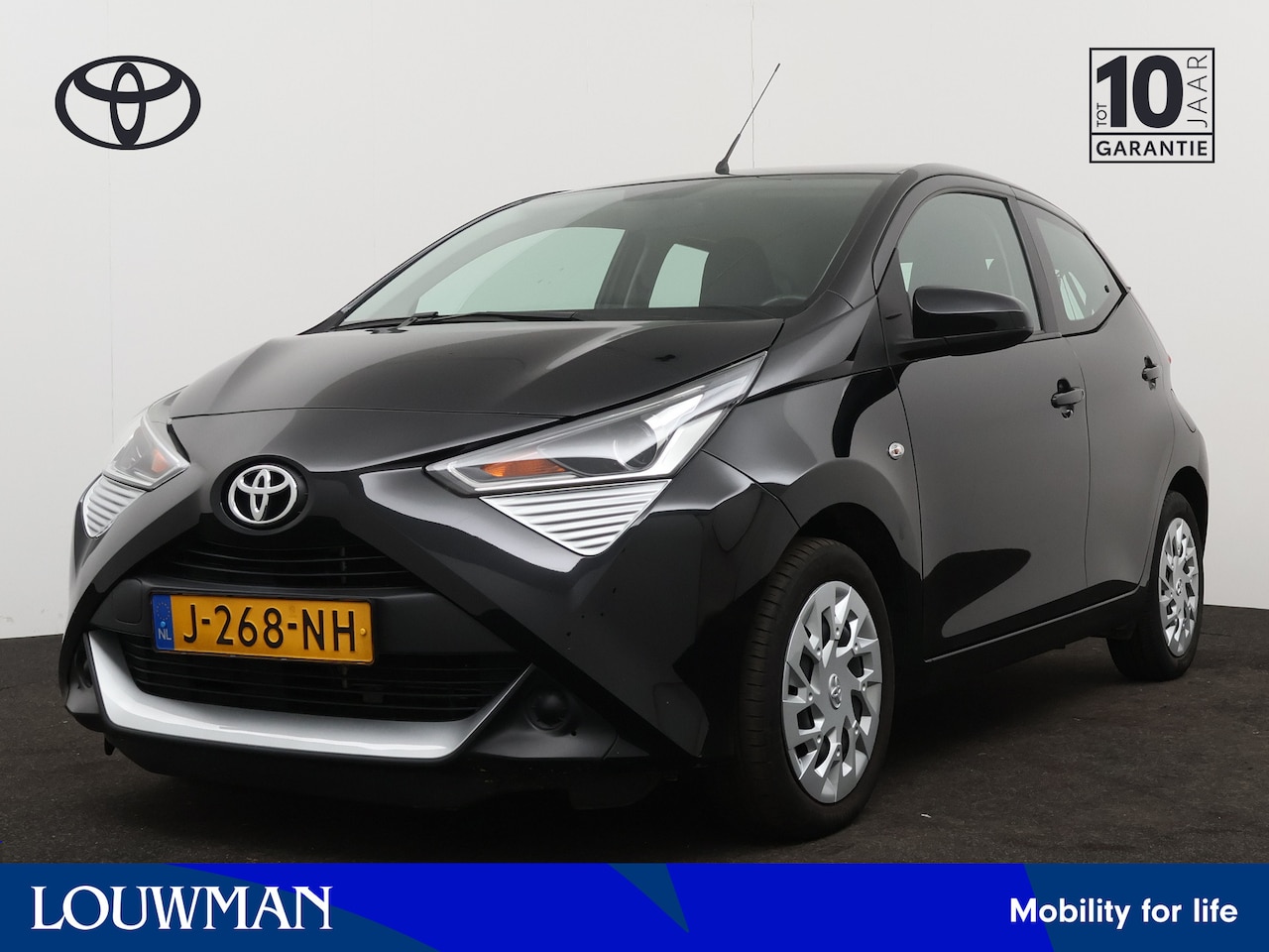 Toyota Aygo - 5-deurs 1.0 VVT-i x-play met x-shift | Camera | Airco | - AutoWereld.nl