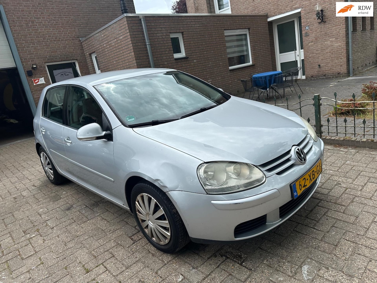 Volkswagen Golf - 1.6 FSI Optive 3 advertentie lezen - AutoWereld.nl