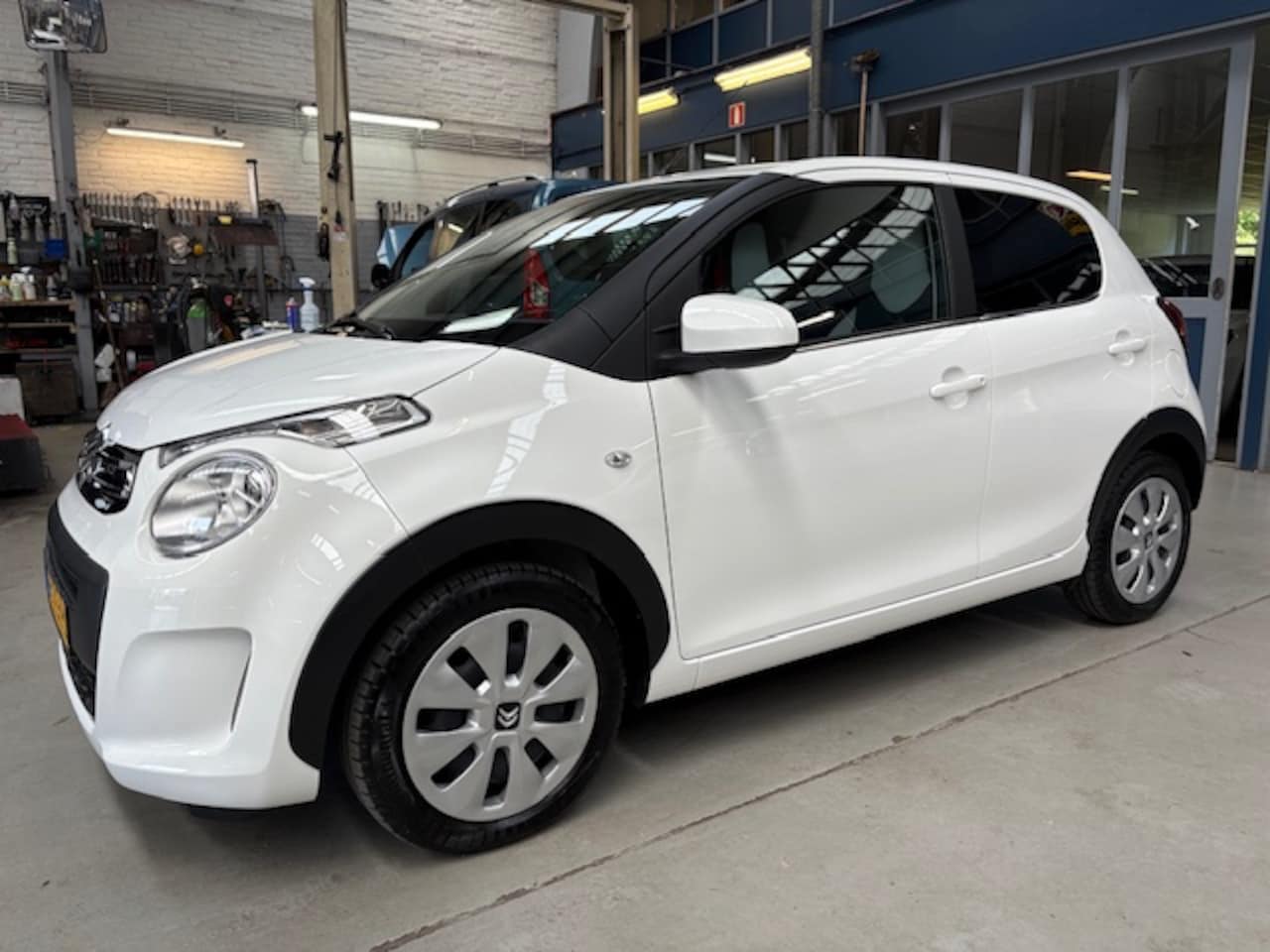 Citroën C1 - 1.0 VTi 72PK 5D Millenium urban | Wielkast lijsten | Apple carplay / Android auto | Airco - AutoWereld.nl