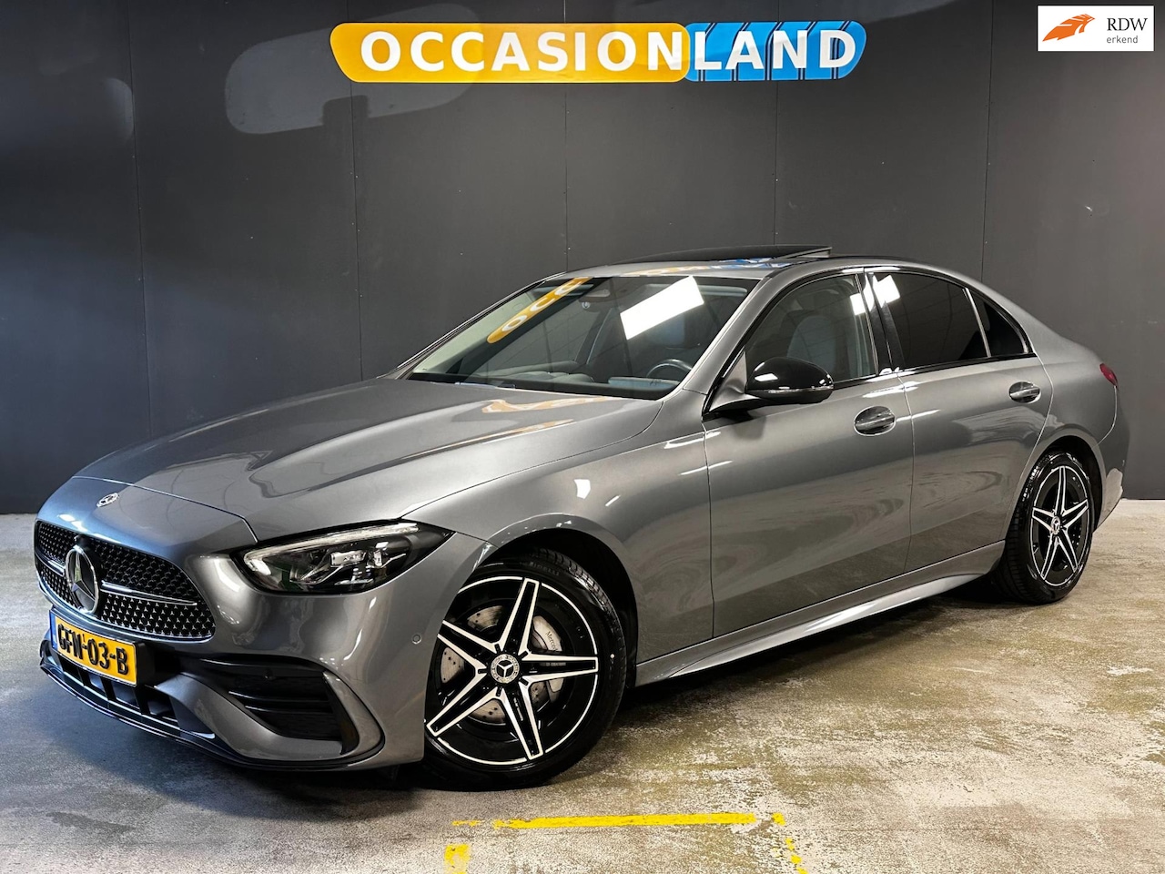 Mercedes-Benz C-klasse - 180 AMG Line|PANORAMA SUNROOF|SFEER|LED|STOELV|NAVI|BLUETOOTH|DODEHOEK|CAMERA| - AutoWereld.nl