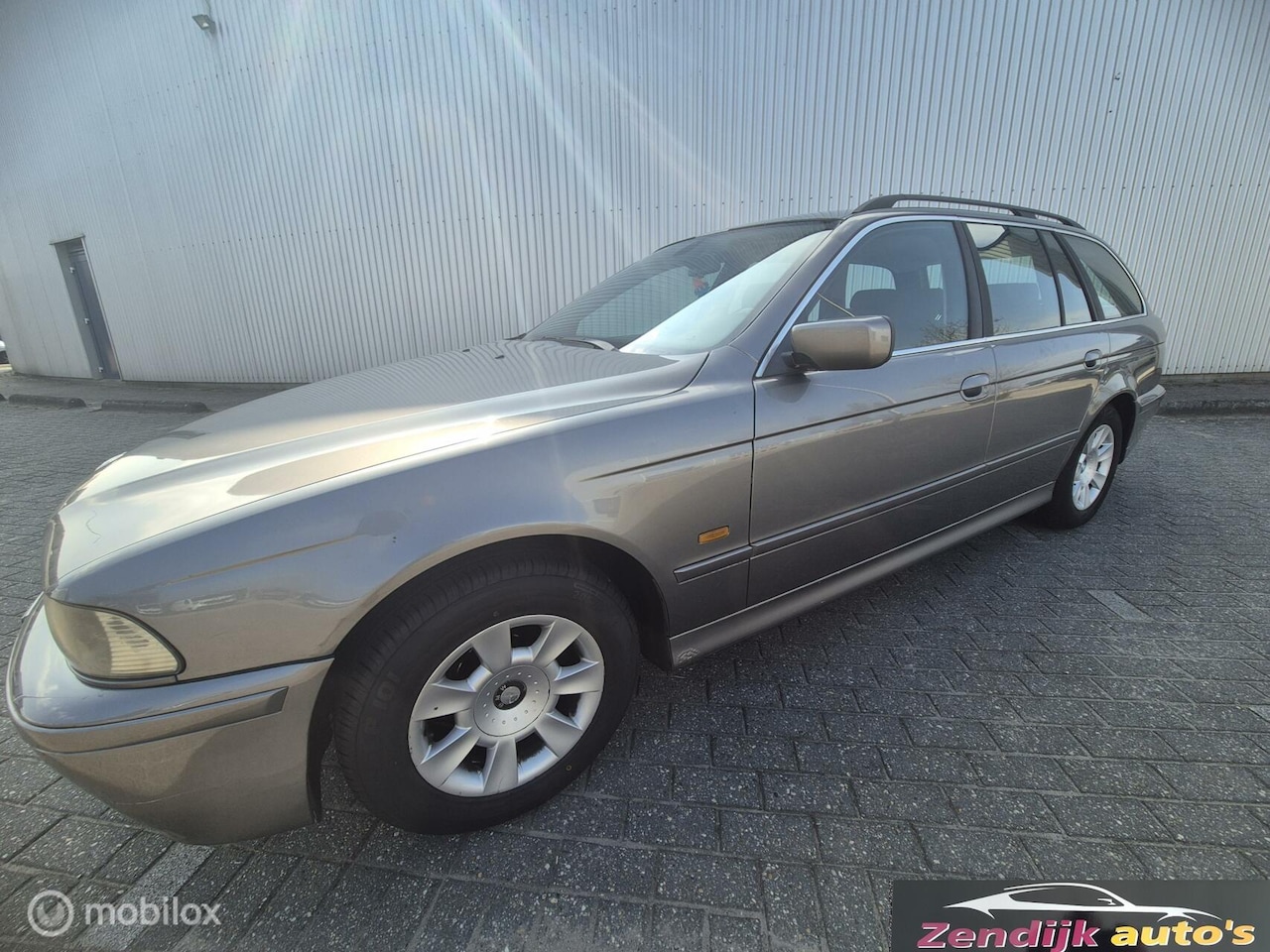 BMW 5-serie Touring - 520i Executive / Airco / Cruise-Control - AutoWereld.nl