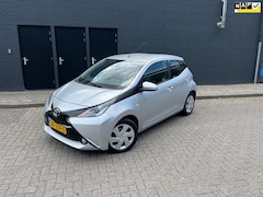 Toyota Aygo - 1.0 VVT-i x-play 5DRS Airco