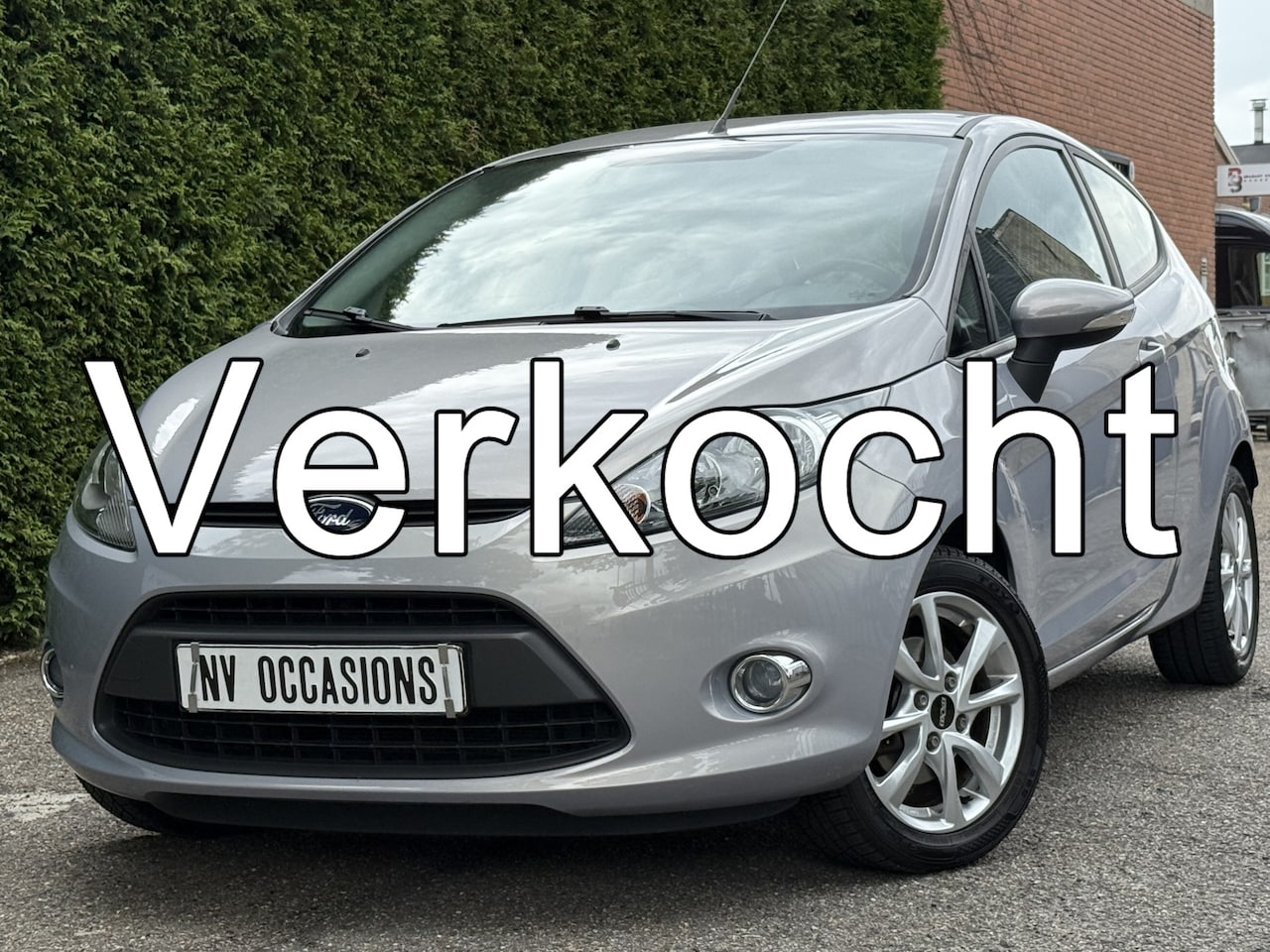 Ford Fiesta - 1.4 Titanium AIRCO/AUTOMAAT/STOELVW/VOORRUITVW/71DKM - AutoWereld.nl