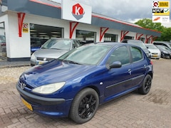 Peugeot 206 - 1.4 XT 5D AUT 131444 KM NIEUWE APK