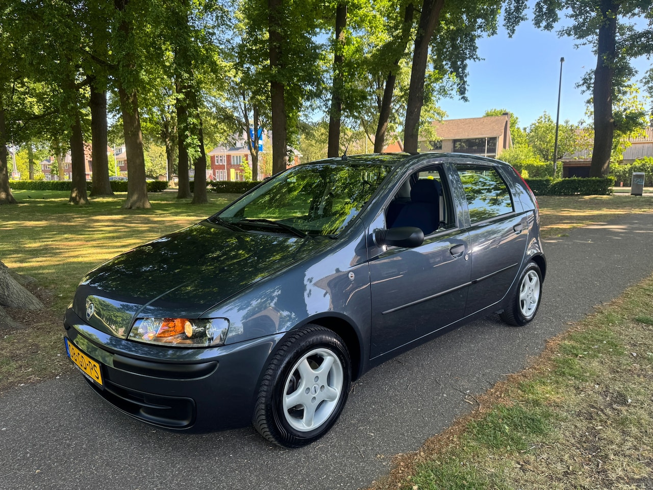 Fiat Punto - 1.2 S Lage km stand Nap Eerste eigenaar!! - AutoWereld.nl