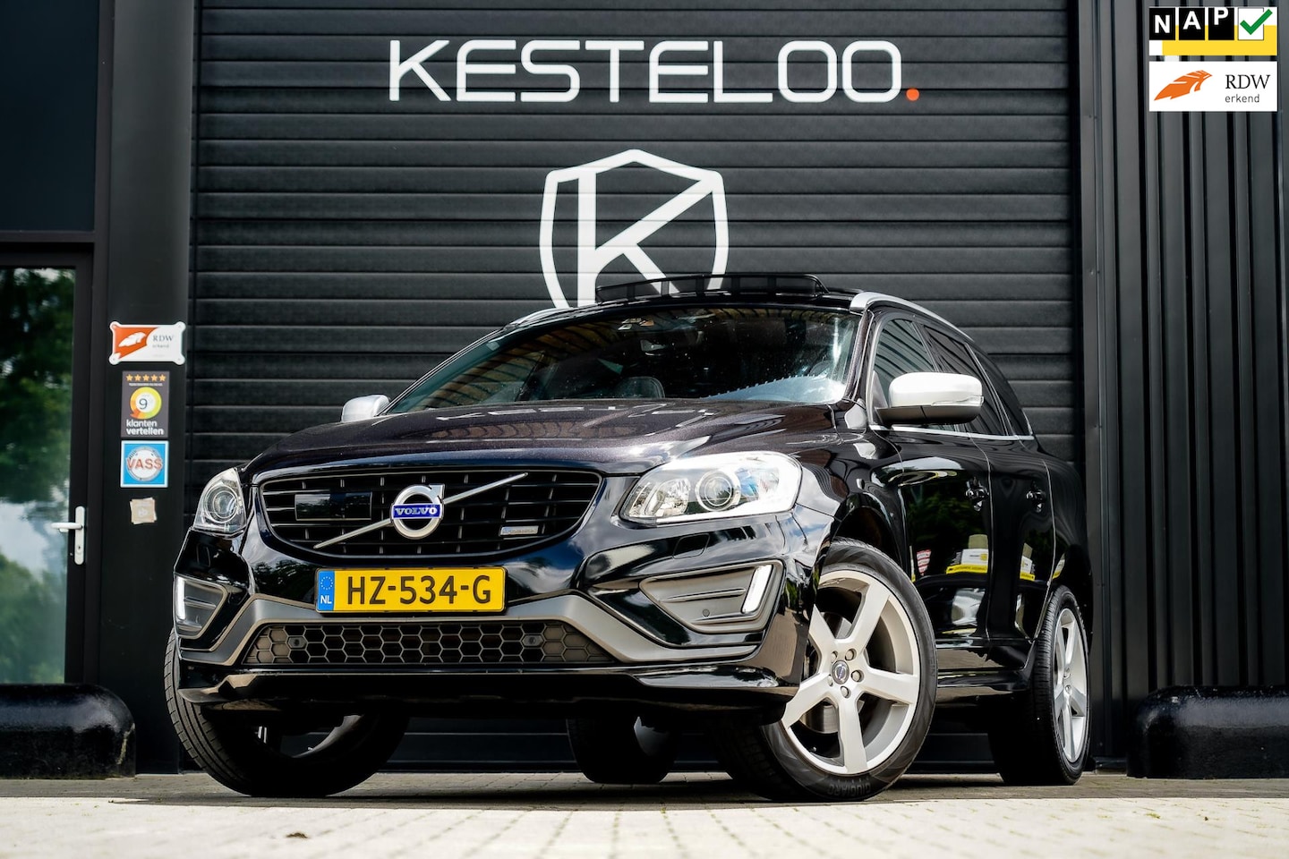 Volvo XC60 - 2.4 D5 AWD 5-CIL R-DESIGN Ocean Race TREKHAAK/PANO/LEER/BLIS/CAMERA/STANDKACHEL/XENIUM PAK - AutoWereld.nl