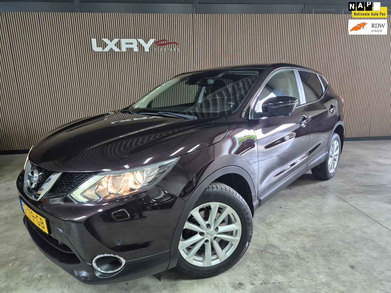 Nissan Qashqai - 1.2 Acenta | Navi | Cruise | PDC | Camera | Stoelverwarming | - AutoWereld.nl
