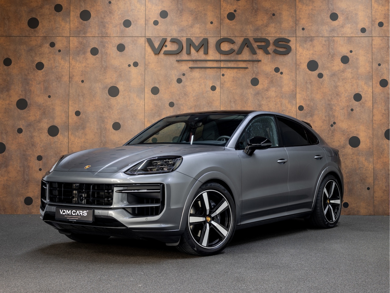 Porsche Cayenne Coupé - 3.0 E-Hybrid | SportDesign | Sportuitlaatsysteem | 18-weg | Stoelventilatie | - AutoWereld.nl