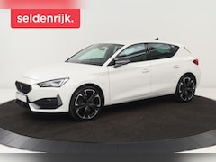 CUPRA Leon - 1.4 e-Hybrid VZ | Carplay | Stoel & stuurverwarming | Sfeerverlichting | Navigatie | PDC |