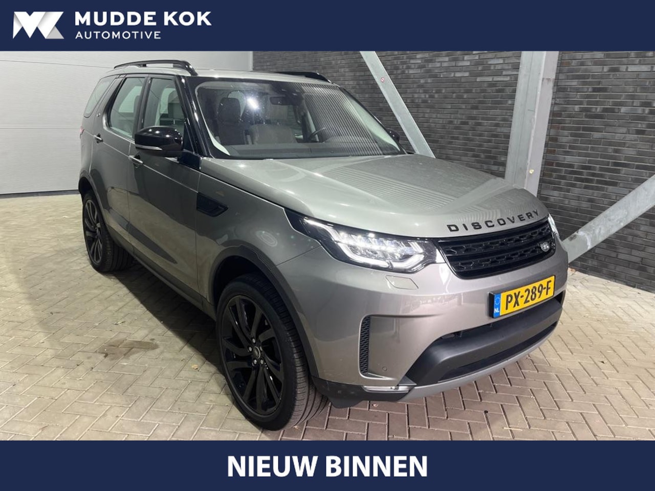 Land Rover Discovery - 3.0 Td6 HSE Luxury | 7P | Luchtvering | 22 Inch | Meridian Surround | Panoramadak - AutoWereld.nl