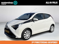 Toyota Aygo - 1.0 VVT-i x-play limited | Carplay | Parkeercamera | Airconditioning | Elektrische buitens